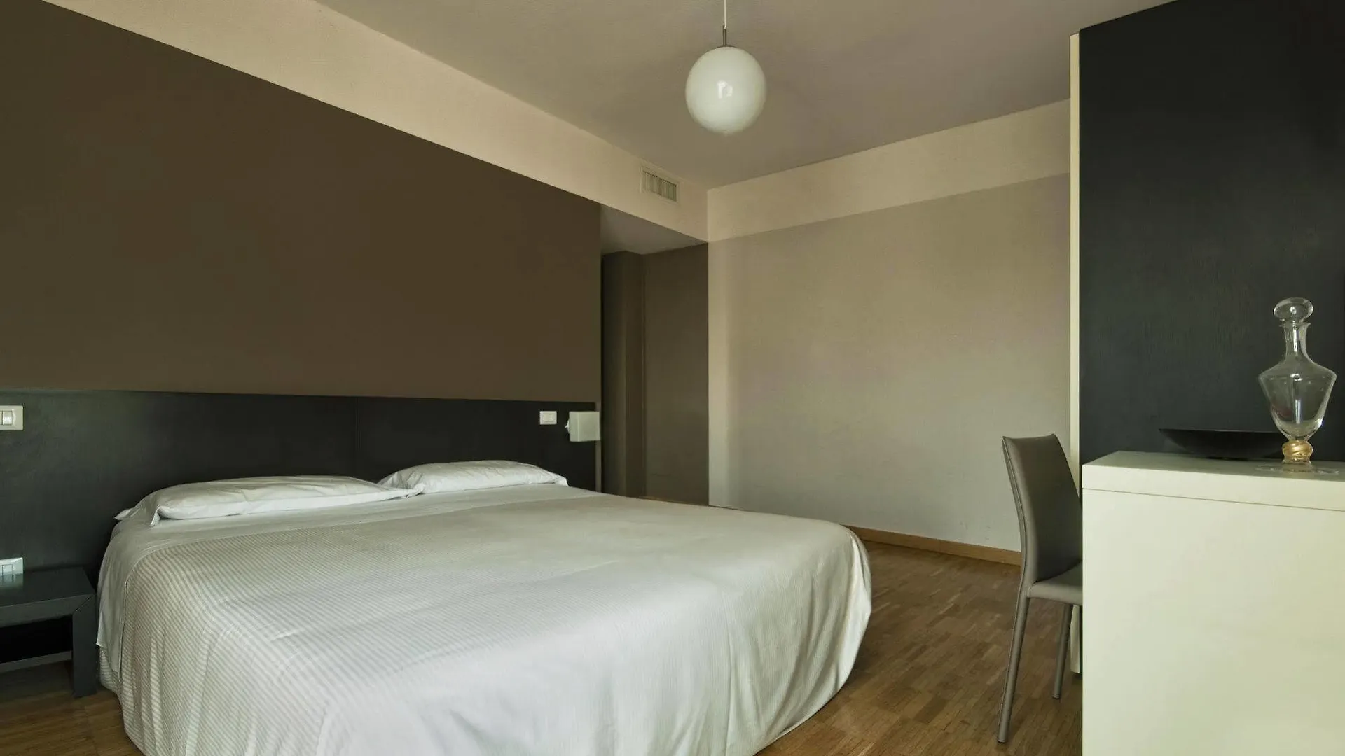 Vialeromadodici Rooms & Apartments Lazise