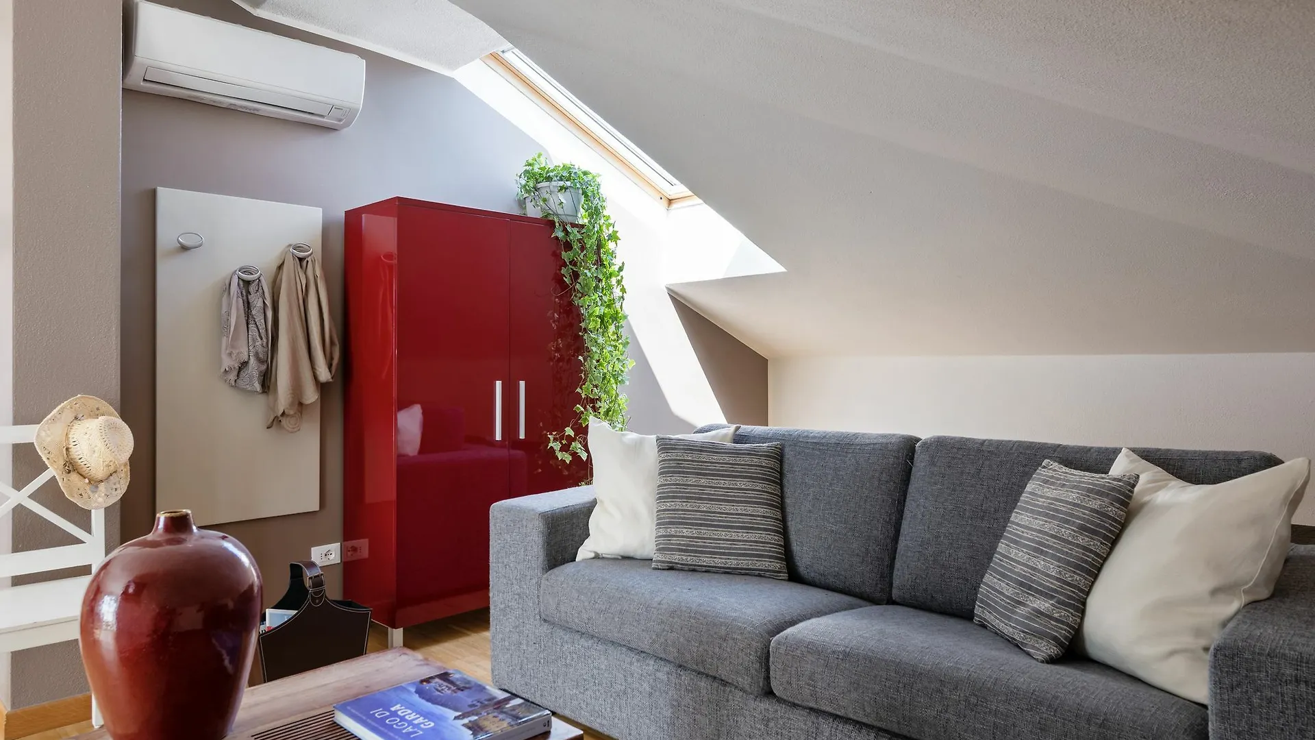 Vialeromadodici Rooms & Apartments Lazise Konukevi