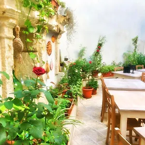 https://palazzo-salia.lecce-hotels.com