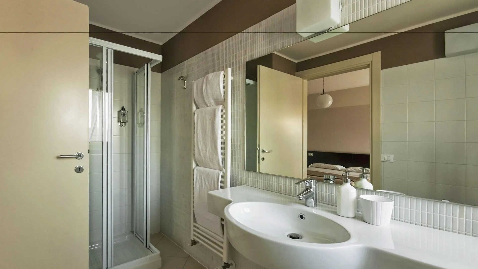 Vialeromadodici Rooms & Apartments Lazise