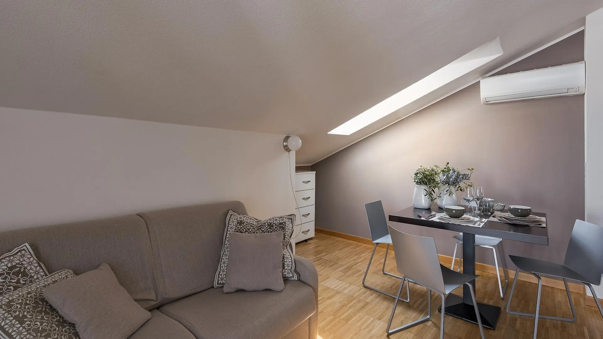 Vialeromadodici Rooms & Apartments Lazise Gasthof