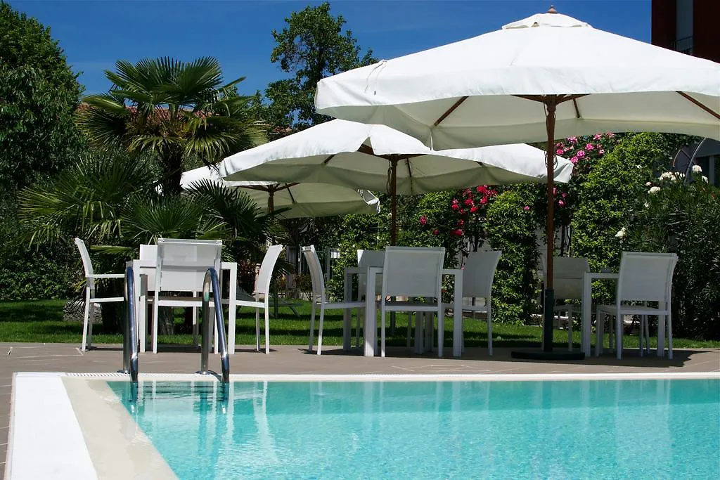 Vialeromadodici Rooms & Apartments Lazise Gasthof