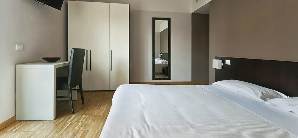 Gasthof Vialeromadodici Rooms & Apartments Lazise