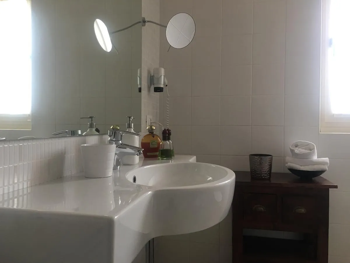 Gasthof Vialeromadodici Rooms & Apartments Lazise