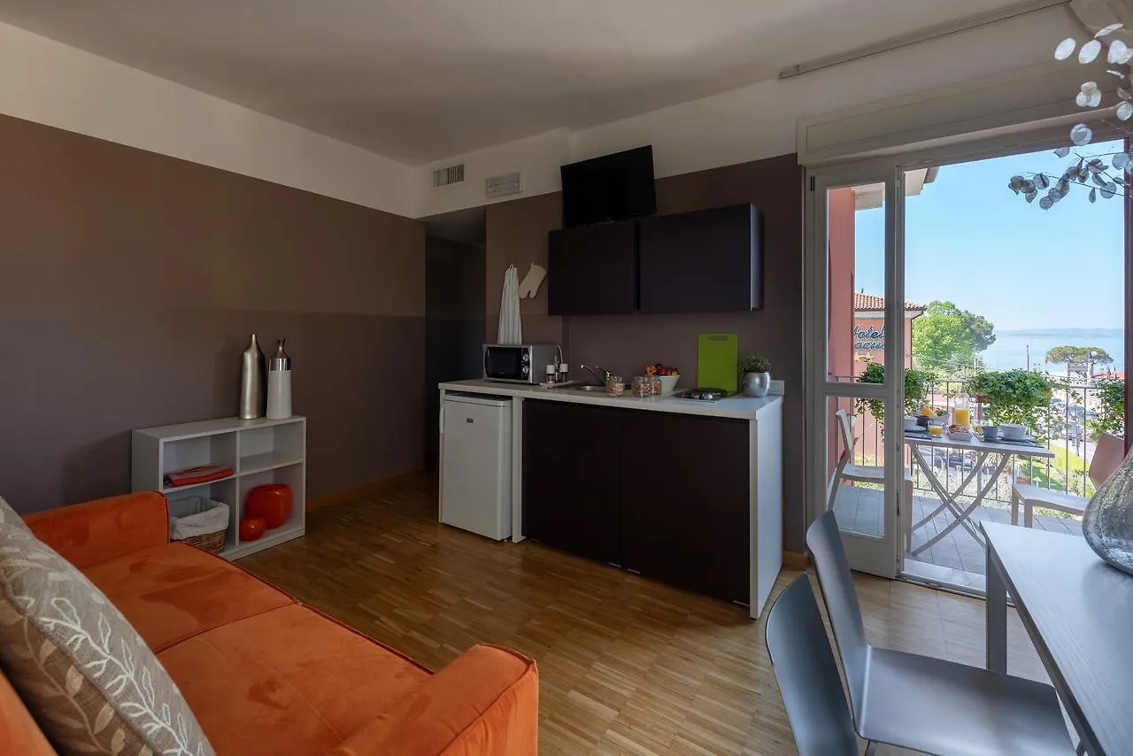Vialeromadodici Rooms & Apartments Lazise Italien