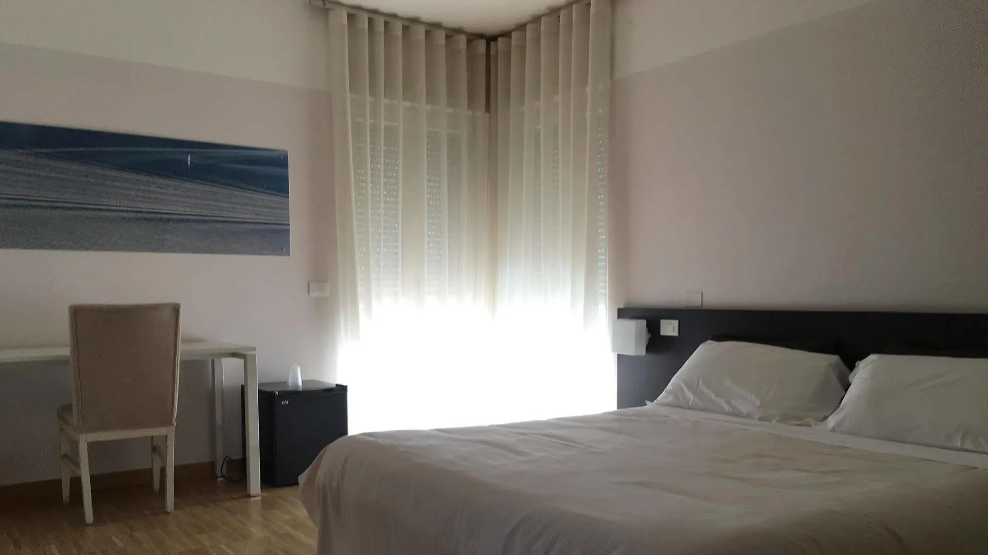 Vialeromadodici Rooms & Apartments Lazise Gasthof