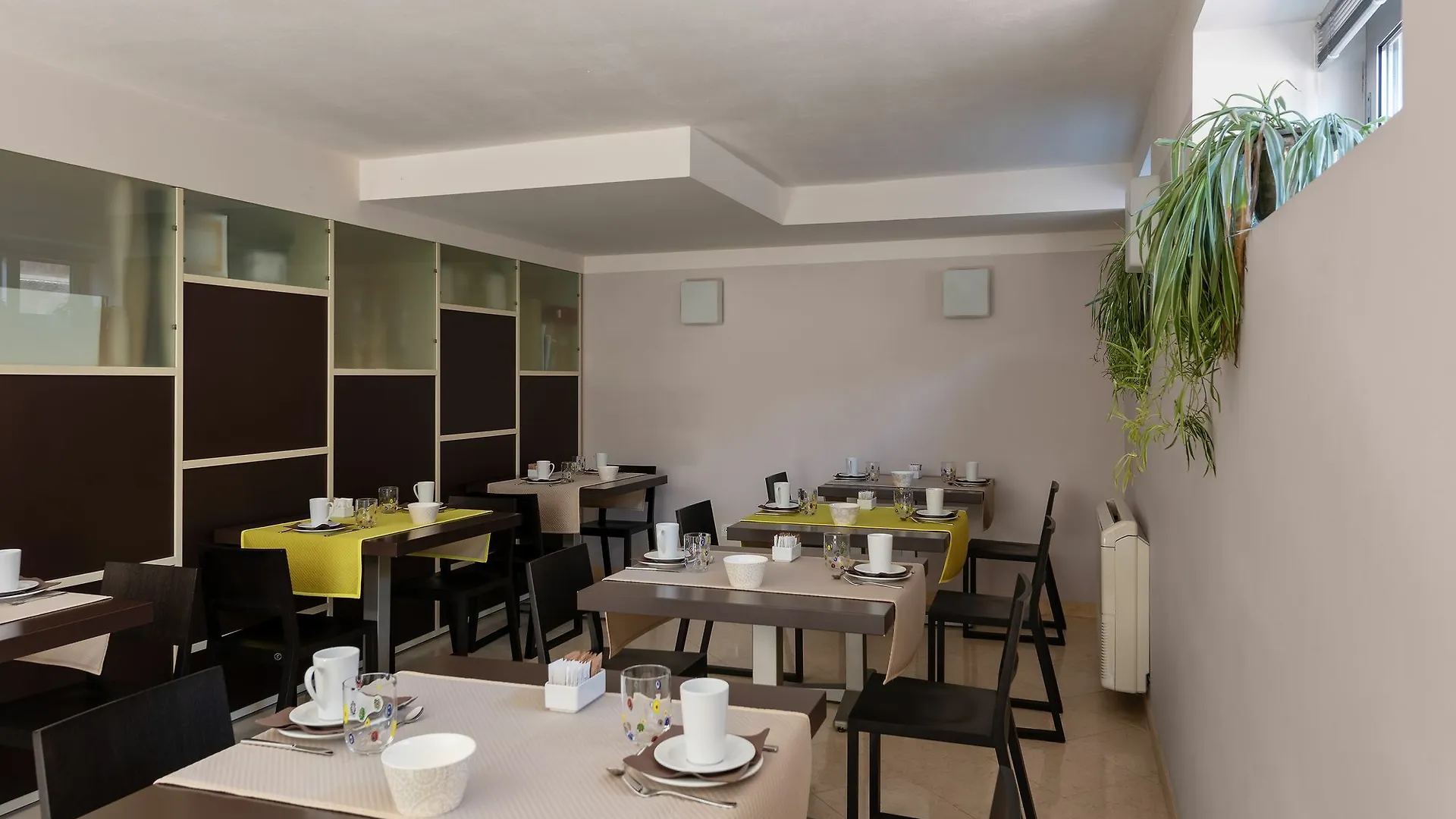 Vialeromadodici Rooms & Apartments Lazise Gasthof