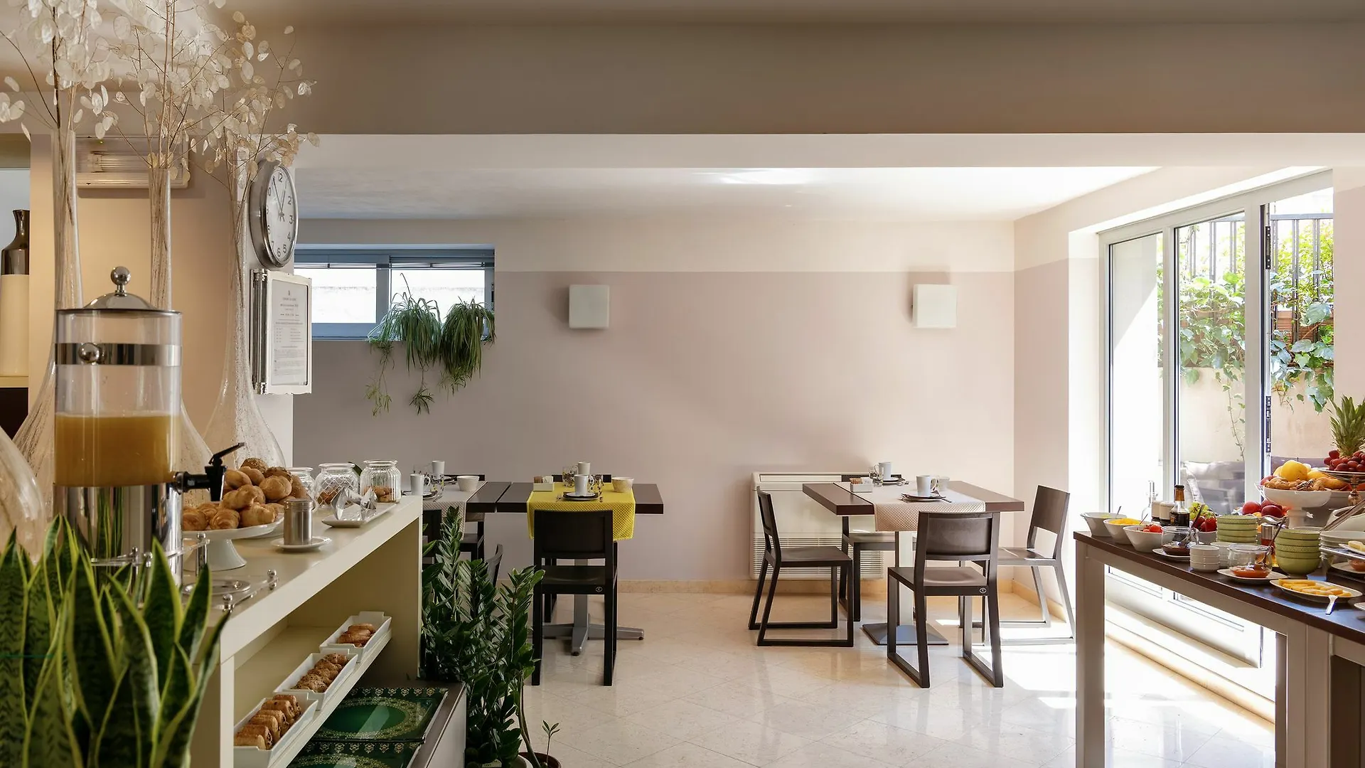 Gasthof Vialeromadodici Rooms & Apartments Lazise