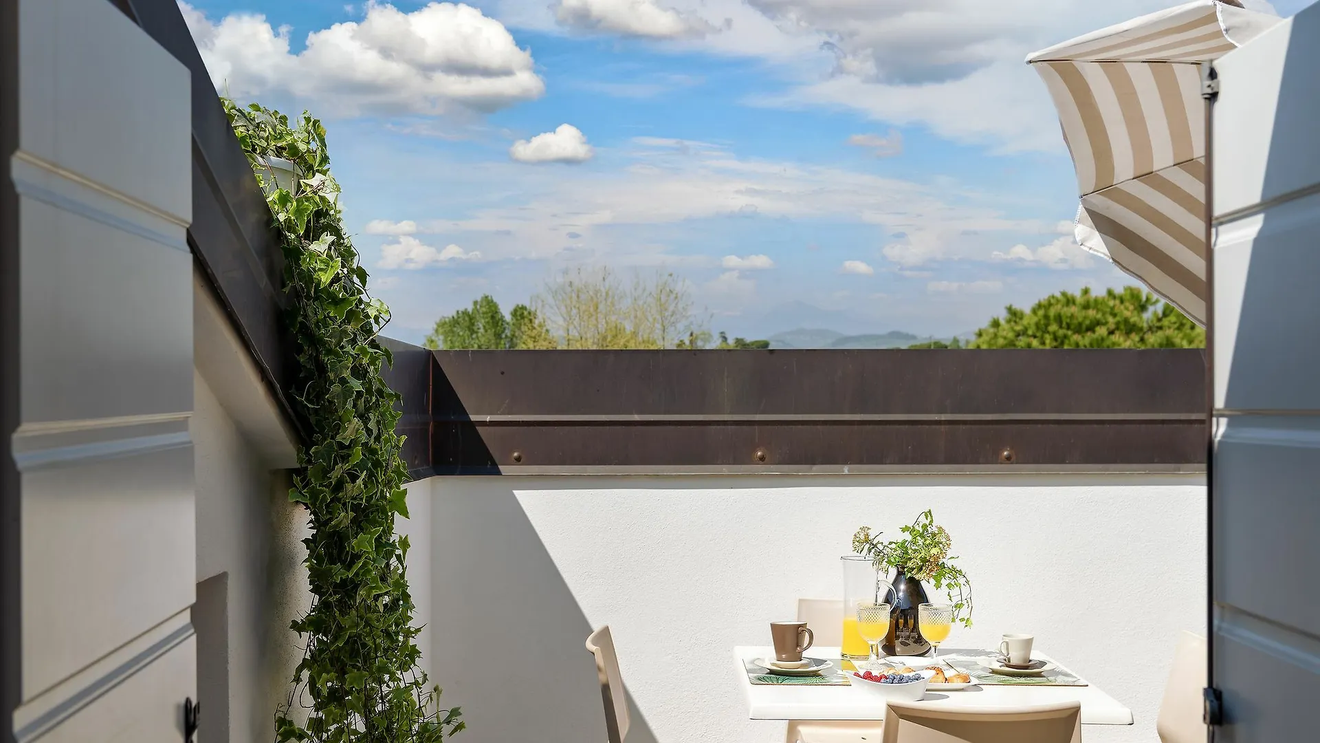 Gasthof Vialeromadodici Rooms & Apartments Lazise